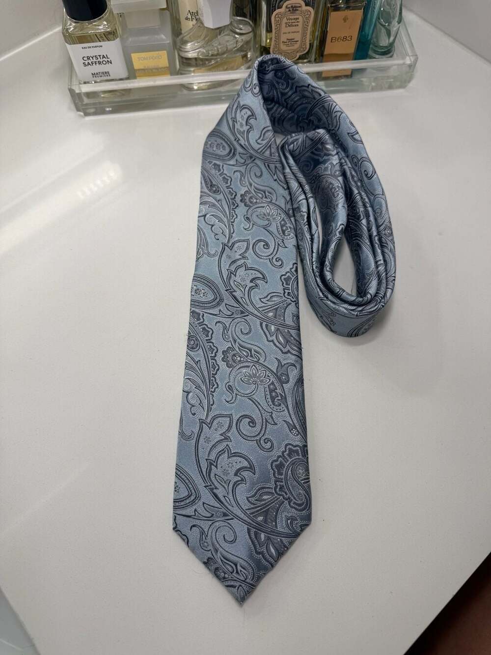 Canali Men's Light Blue and Silver Paisley Silk Necktie